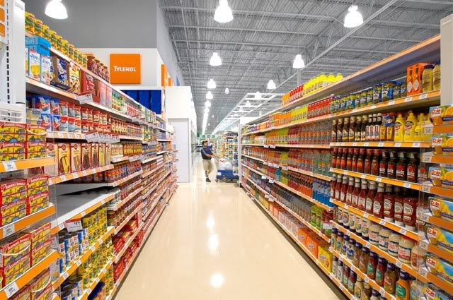 American supermarket: there is a huge selection and wide aisles