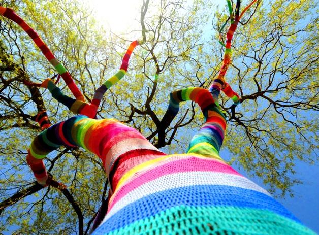 Yarn-Bombing-wiki